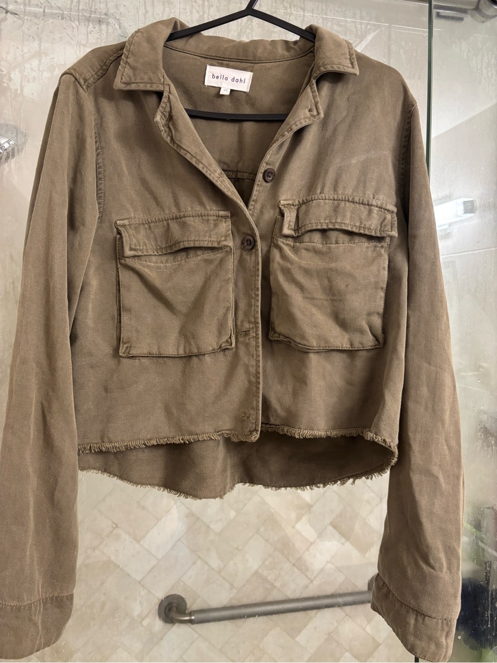 Bella Dahl Olive Cropped Utility Jacket with Front Pockets